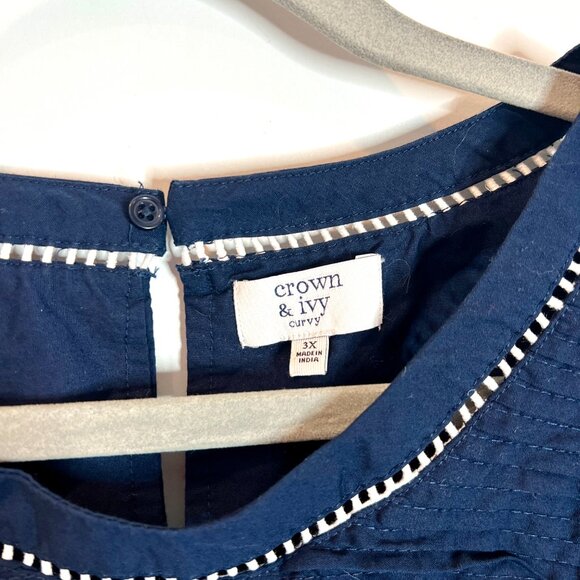 Crown & Ivy Navy Blue Eyelet Lace Scallop Hem Preppy Classic Peasant Top Size 3X - Picture 2 of 6